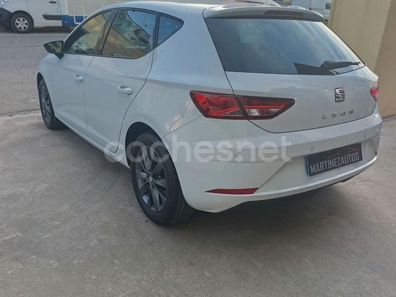 Usado Seat Leon Style 115 CV (84 kW) 2020 Blanco Berlina