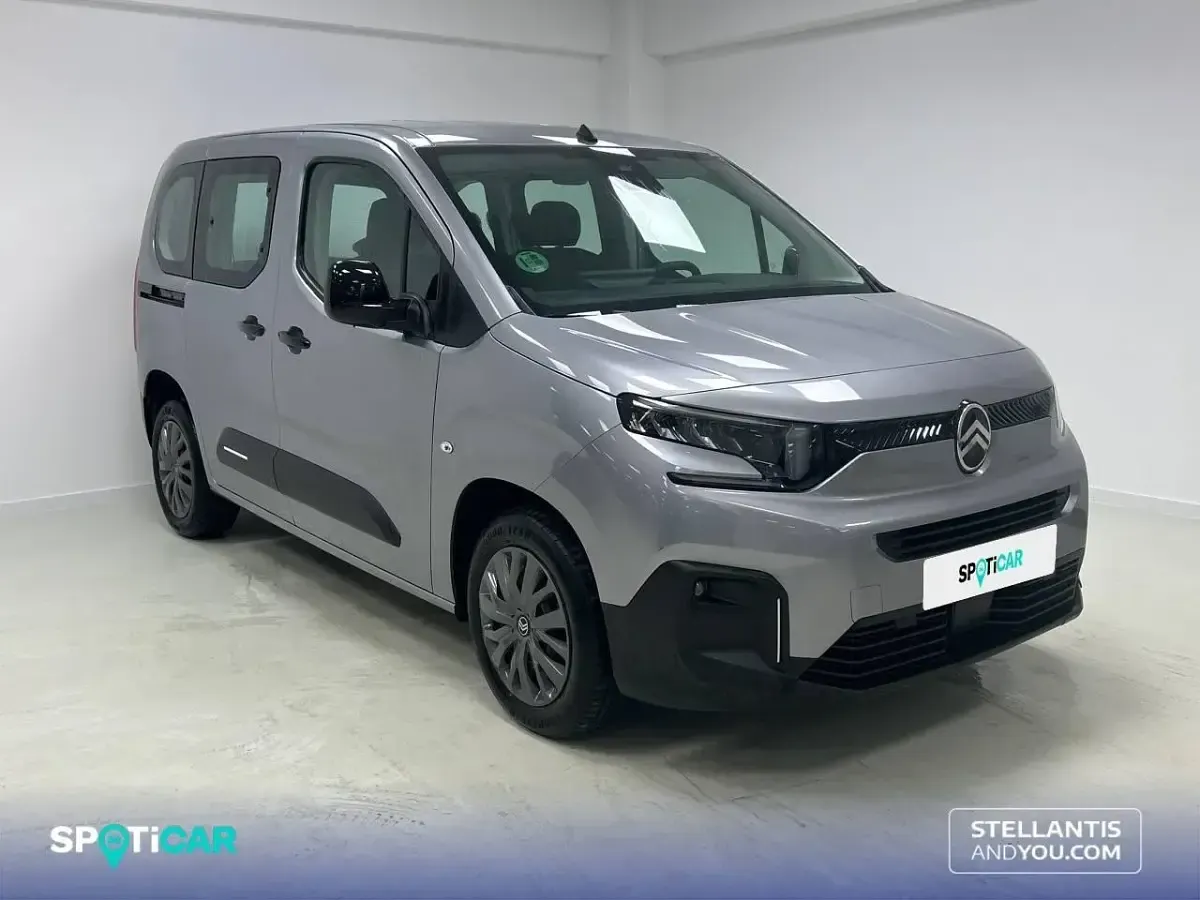 Usado Citroën Berlingo 102 HP (75 kW) 2025 Cinzento Monovolume