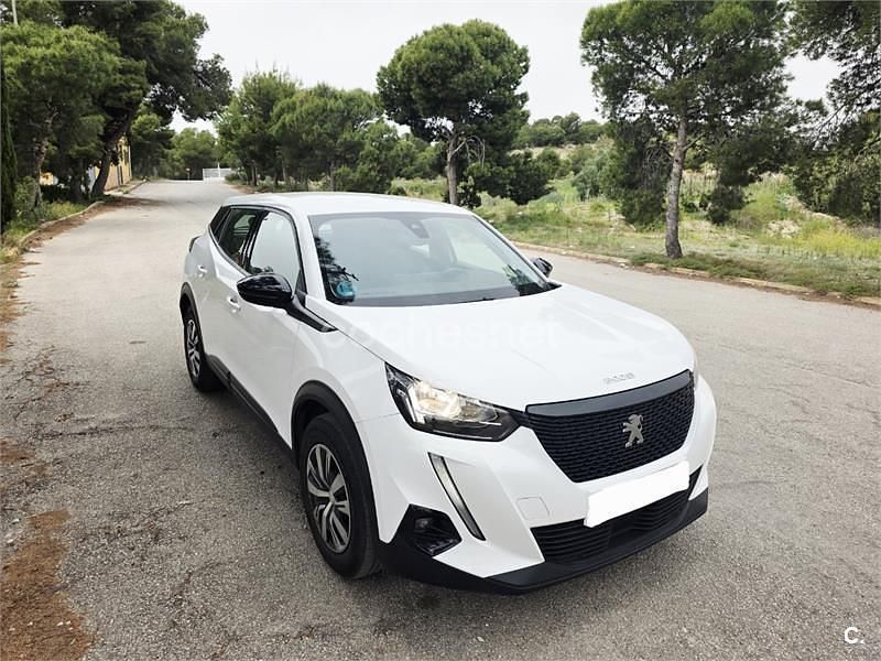 Usado Peugeot 2008 Active 110 CV (80 kW) 2022 Blanco SUV