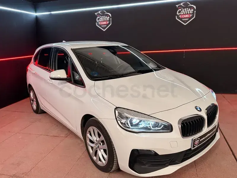 Usado BMW 225 Active Tourer iPerformance 224 CV (164 kW) 2019 Blanco Monovolumen