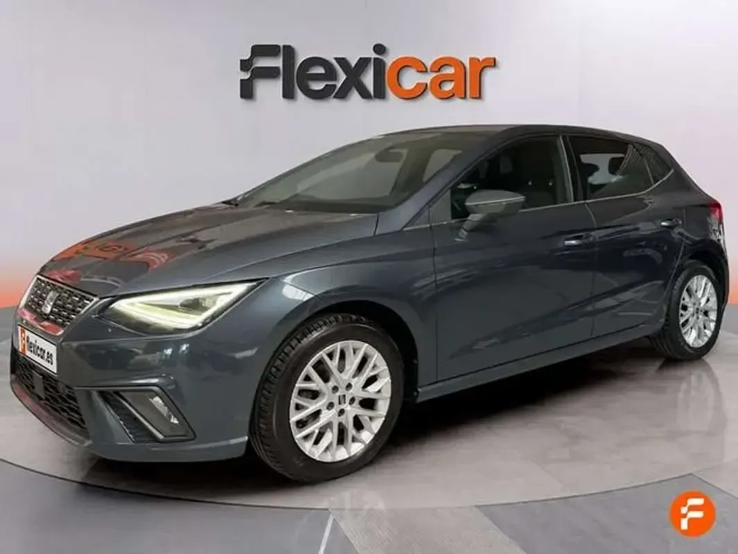 Usado Seat Ibiza XCELLENCE 116 CV (85 kW) 2024 Gris Utilitario
