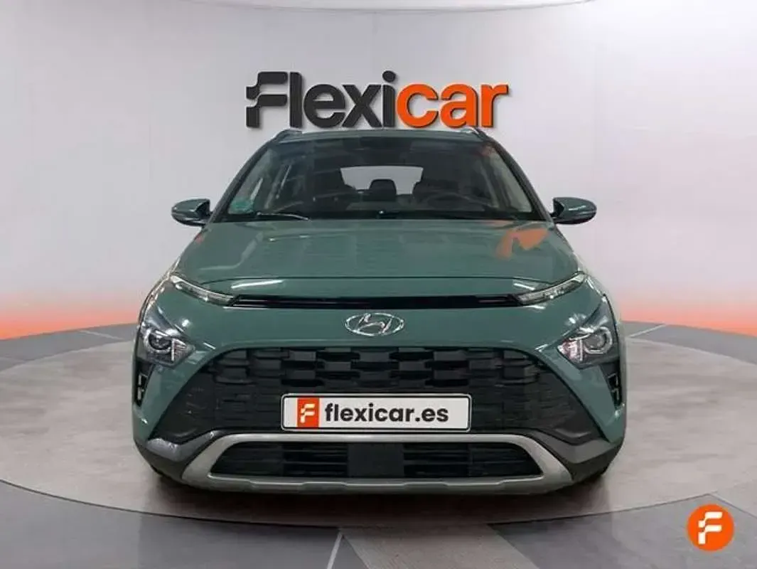 Usado Hyundai Bayon 84 CV (61 kW) 2022 Verde SUV