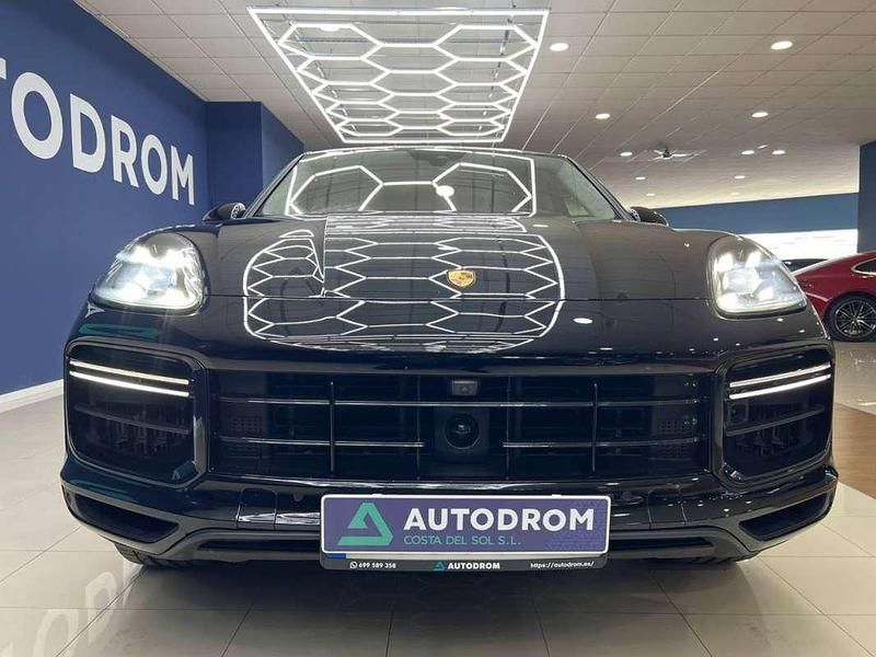 Usado Porsche Cayenne Turbo 550 CV (404 kW) 2019 Negro SUV