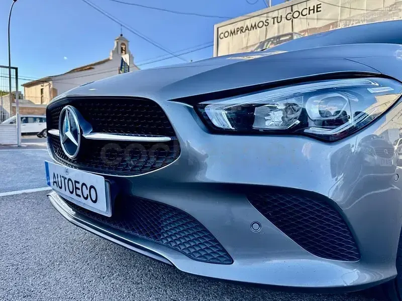 Usado Mercedes CLA220 Shooting Brake 190 CV (139 kW) 2020 Gris / plata Familiar
