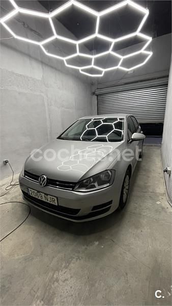 Usado VW Golf VII 105 CV (77 kW) 2013 Beige Berlina