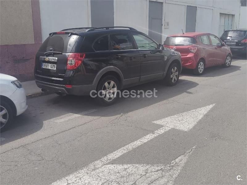 Usado Chevrolet Captiva LS 127 CV (93 kW) 2008 Negro SUV
