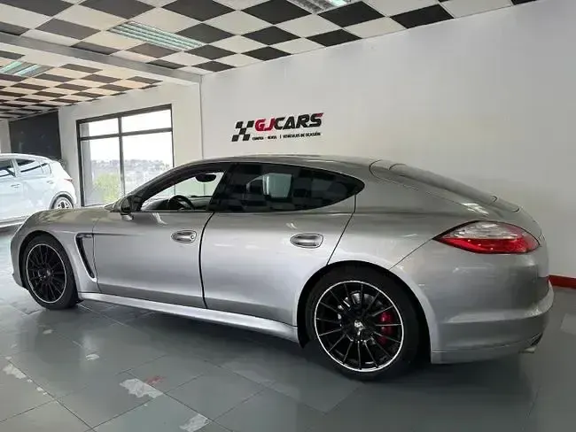 Usado Porsche Panamera Platinum Edition 250 CV (183 kW) 2012 Gris Utilitario
