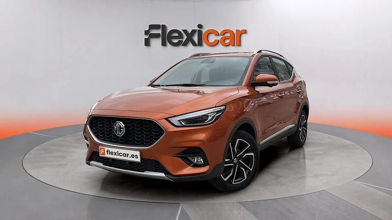 Usado MG ZS Luxury 106 CV (77 kW) 2024 Naranja SUV