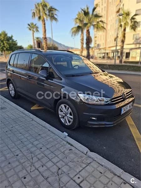 Usado VW Touran Sportline 150 CV (110 kW) 2021 Gris / plata Monovolumen