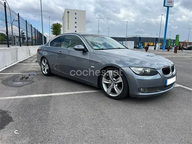 Usado BMW 335 306 CV (225 kW) 2007 Gris / plata Coupe