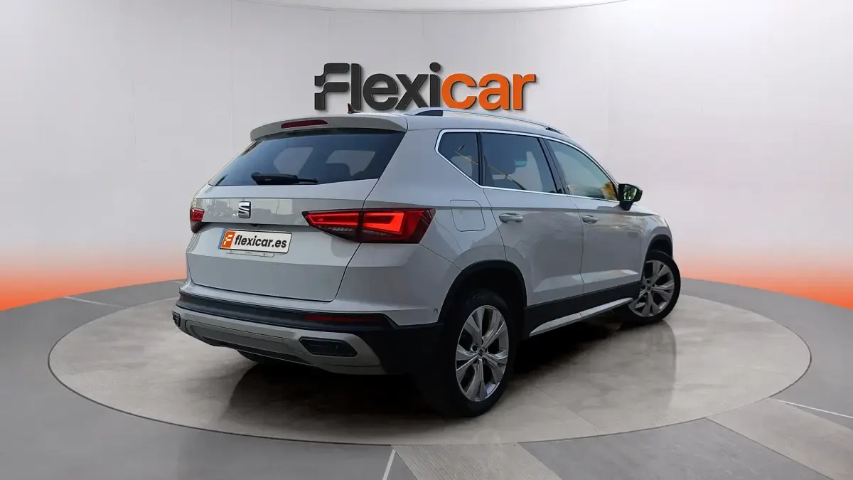 Usado Seat Ateca 150 CV (110 kW) 2022 Blanco SUV