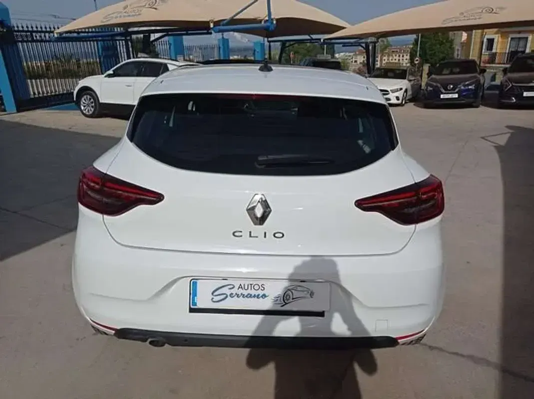 Usado Renault Clio Equilibre 101 CV (74 kW) 2022 Blanco Utilitario