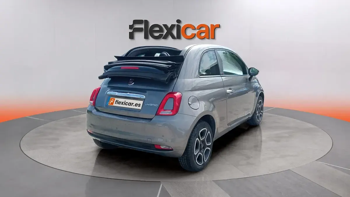 Usado Fiat 500 Club 71 CV (52 kW) 2023 Gris Berlina