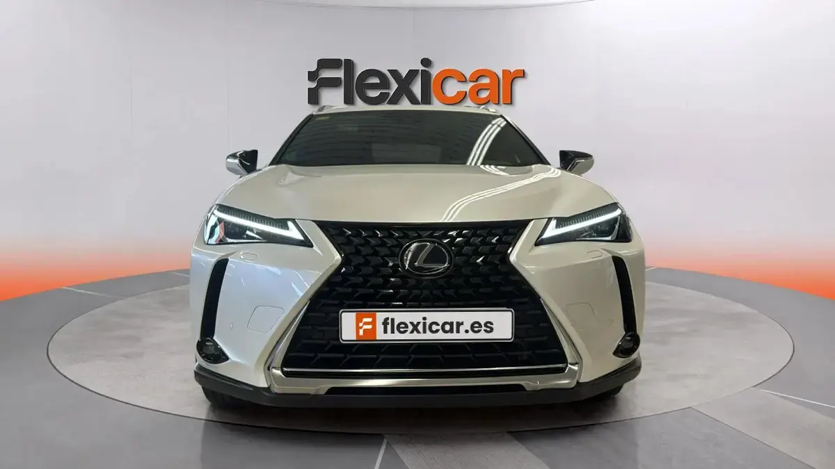 Usado Lexus UX Business Edition 184 CV (135 kW) 2020 Blanco SUV