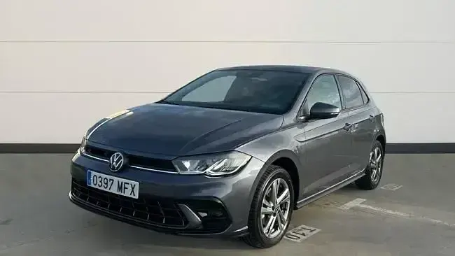Usado VW Polo R-line 110 CV (80 kW) 2023 Gris Berlina