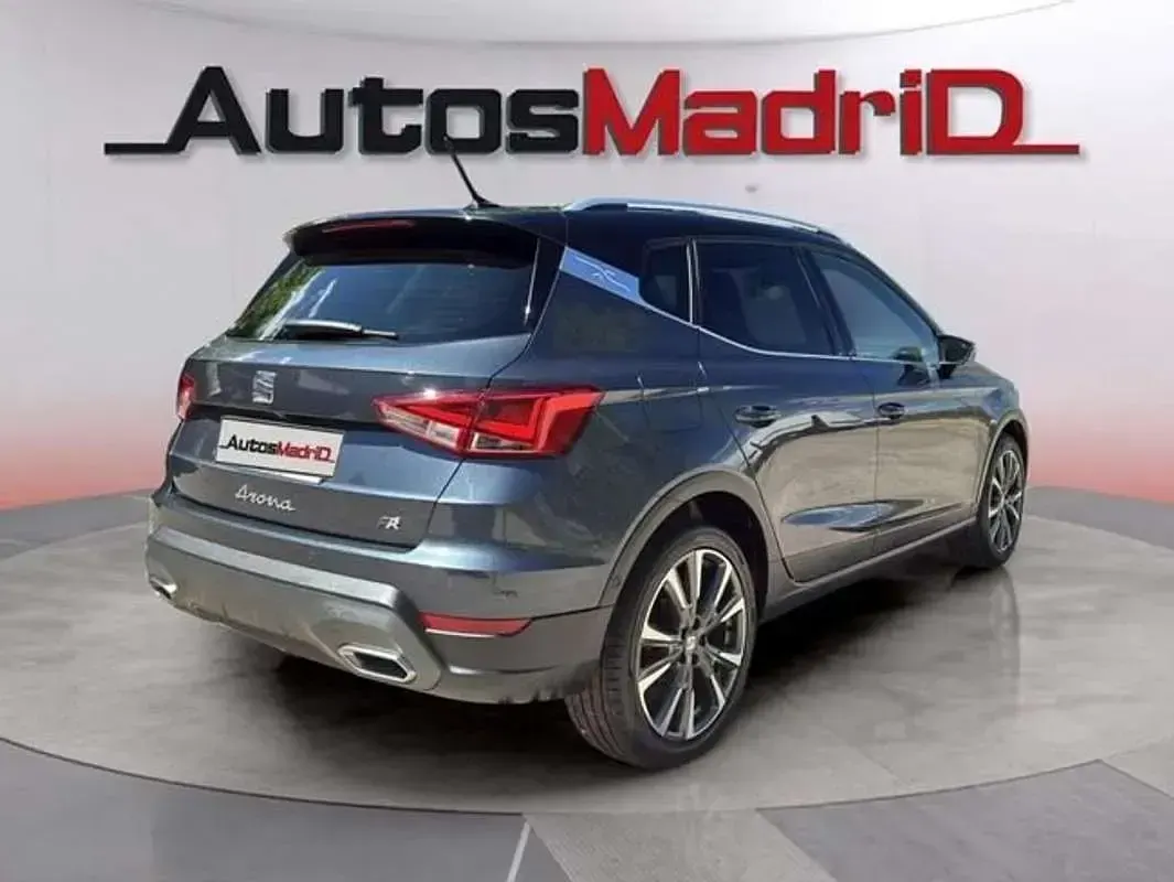 Usado Seat Arona FR 150 CV (110 kW) 2024 Gris SUV