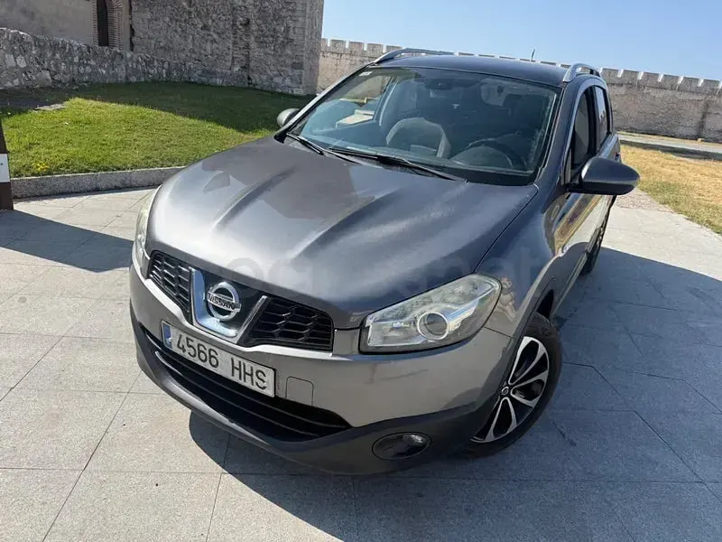 Usado Nissan Qashqai Premium Edition 110 CV (80 kW) 2012 Gris / plata SUV