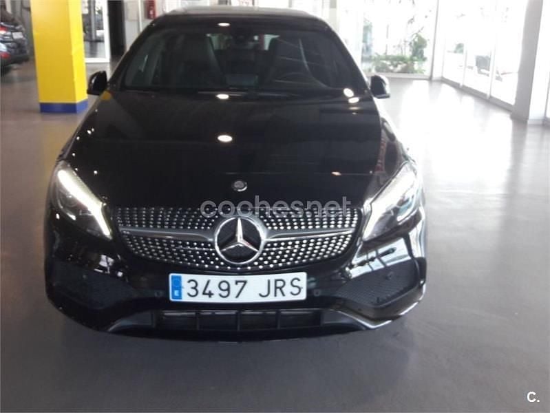 Usado Mercedes A180 AMG line 109 CV (80 kW) 2016 Negro Berlina