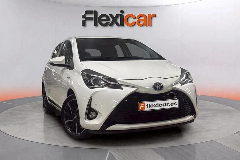 Blanco Usado 2017 Toyota Yaris Hybrid Active Berlina | 15.290 € (Precio justo) - Imagen 1/4
