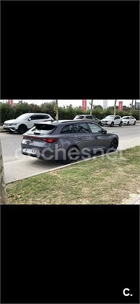 Usado Cupra Leon 150 CV (110 kW) 2023 Gris / plata Familiar