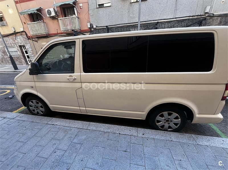 Usado VW Caravelle Trendline 130 CV (95 kW) 2009 Amarillo Van