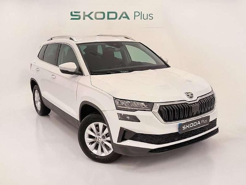 Blanco Usado 2024 Skoda Karoq Selection SUV | 26.550 € (Precio justo) - Imagen 1/4