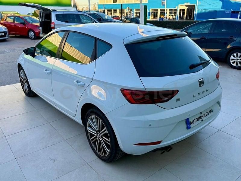 Usado Seat Leon XCELLENCE 150 CV (110 kW) 2019 Blanco Berlina