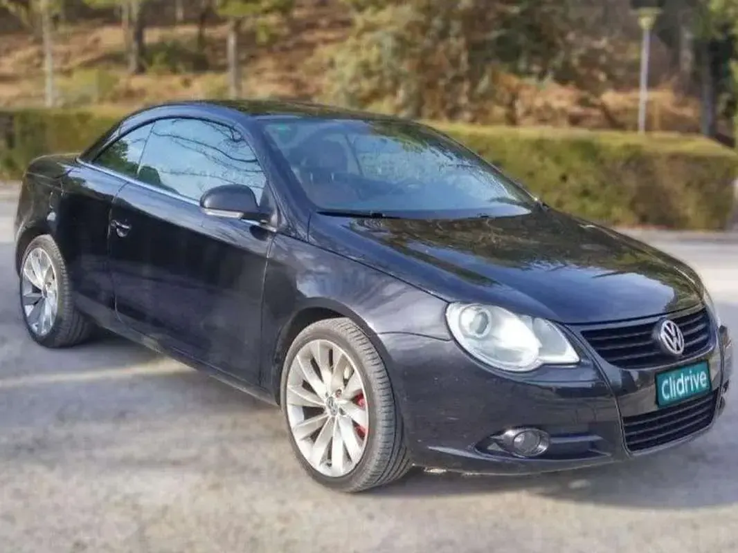 Usado VW Eos 140 CV (102 kW) 2008 Negro Descapotable