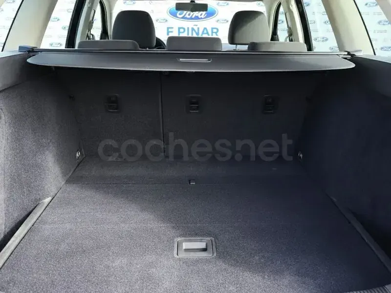 Usado VW Golf VII Advance 105 CV (77 kW) 2012 Negro Familiar