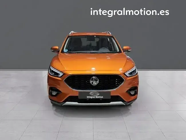 Usado MG ZS Luxury 106 CV (77 kW) 2022 Naranja SUV