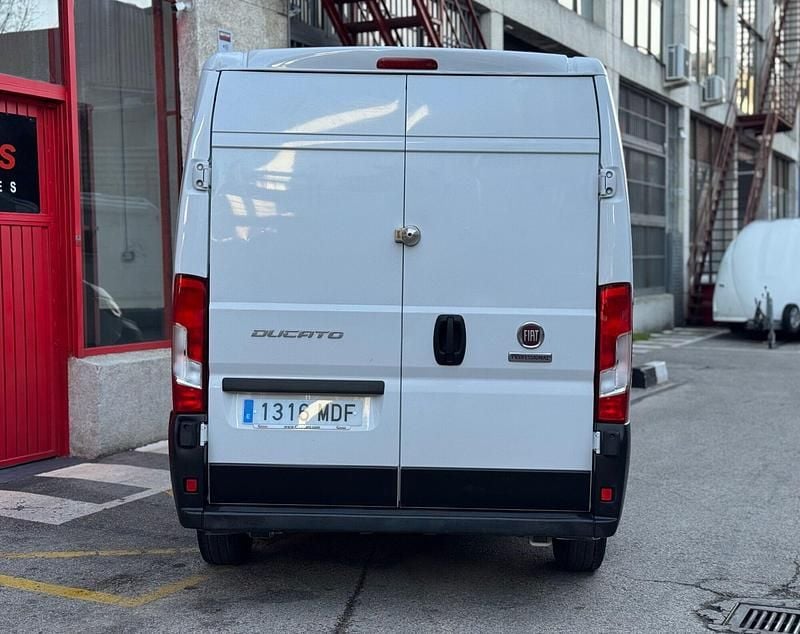 Usado Fiat Ducato 140 CV (102 kW) 2023 Blanco Van