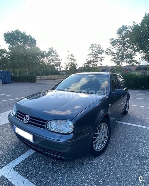 Usado VW Golf IV GTI 150 CV (110 kW) 2001 Gris / plata Berlina