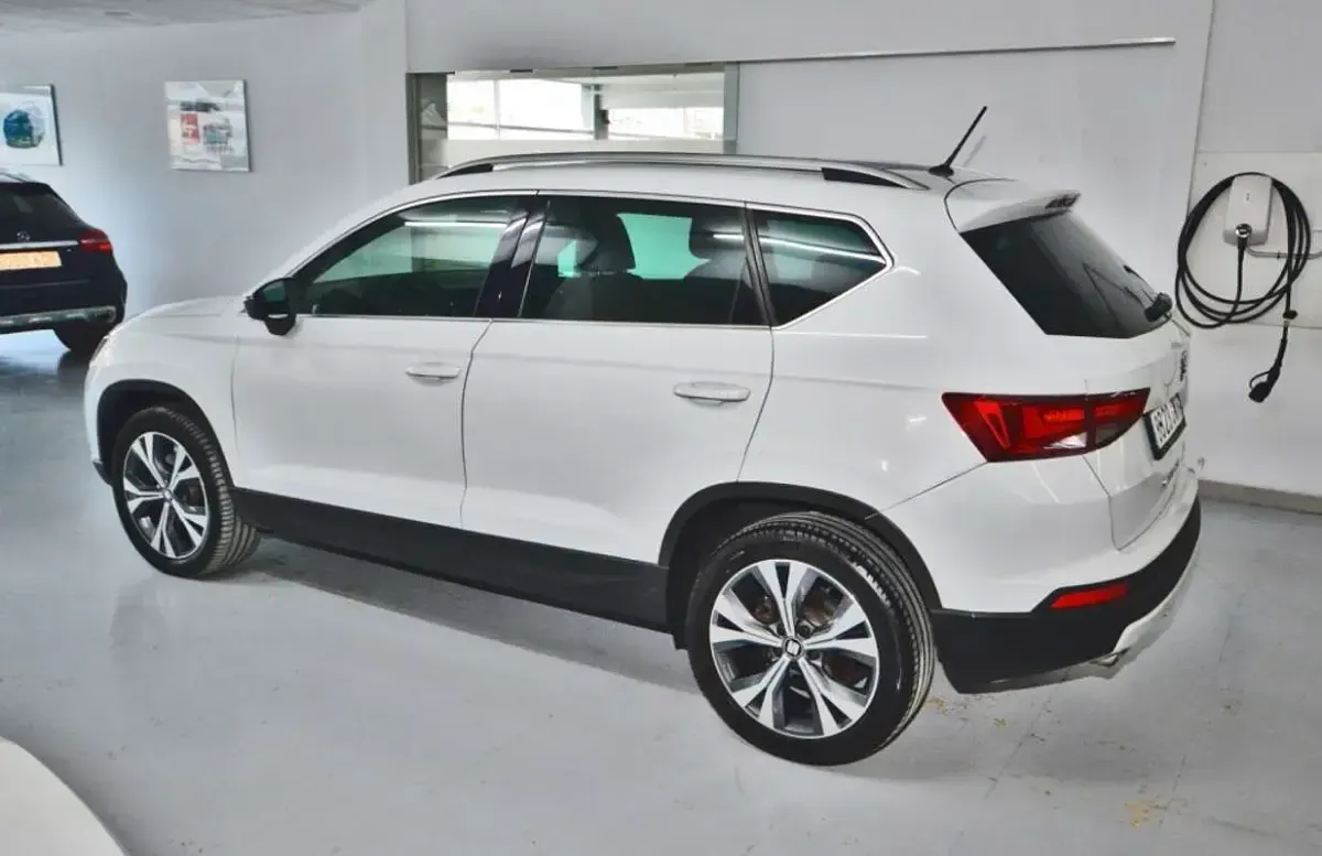 Usado Seat Ateca 4Drive 190 CV (139 kW) 2017 Blanco SUV