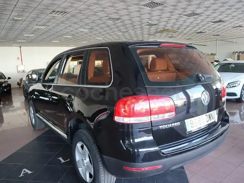 Usado VW Touareg R 174 CV (127 kW) 2007 Negro SUV