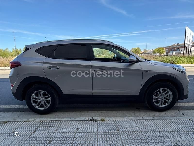 Usado Hyundai Tucson 115 CV (84 kW) 2016 Beige SUV