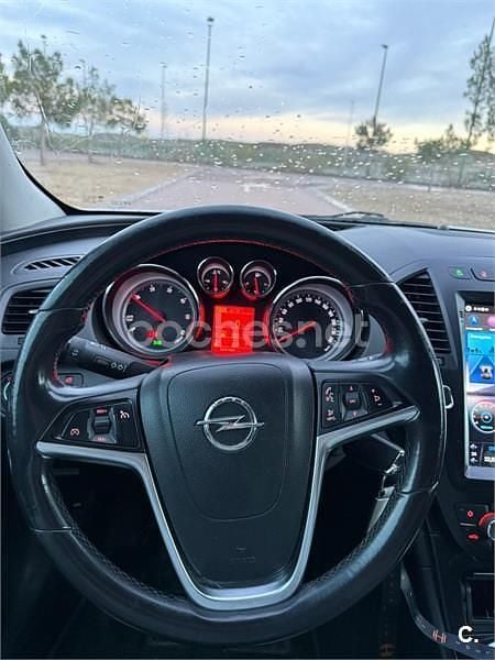Usado Opel Insignia Excellence 130 CV (95 kW) 2013 Gris / plata Berlina