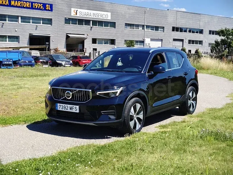 Usado Volvo XC40 Core 211 HP (155 kW) 2023 Preto SUV