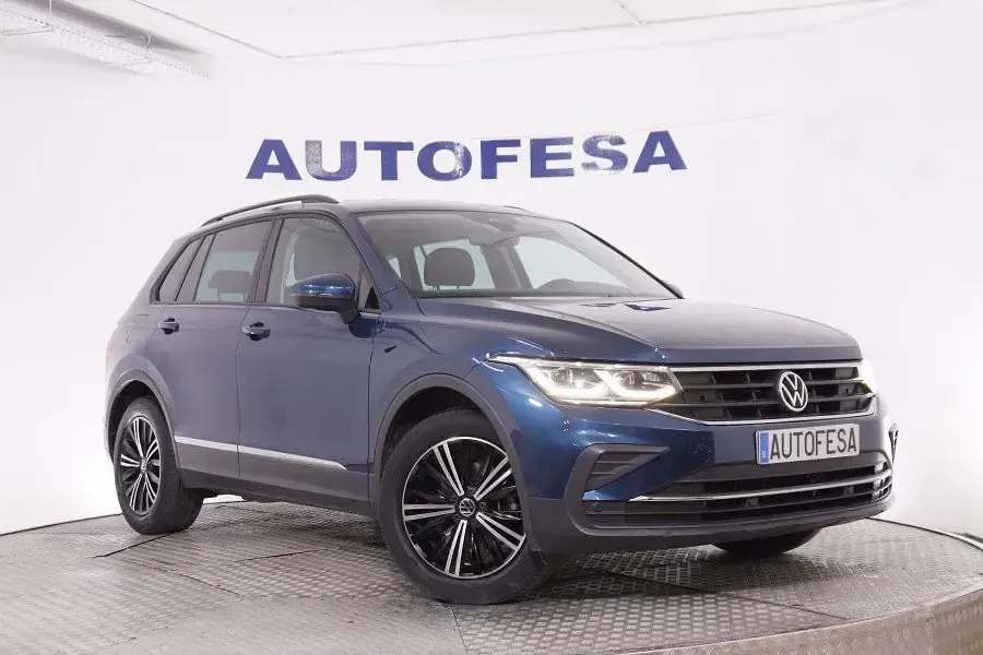 Usado VW Tiguan Life 150 CV (110 kW) 2022 Azul SUV
