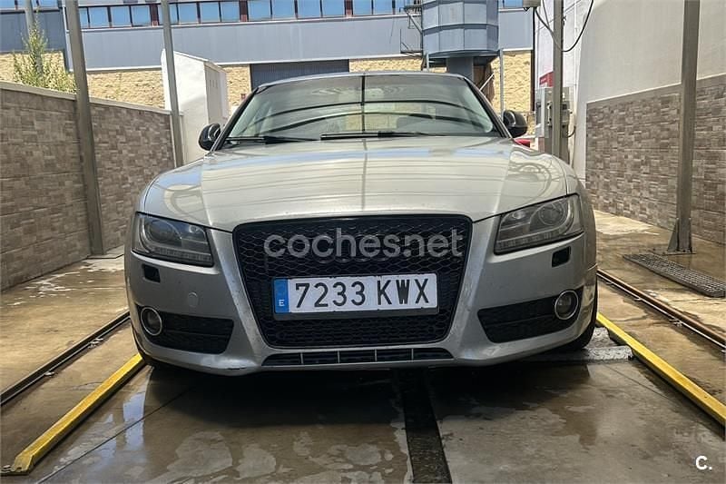 Usado Audi A5 190 CV (139 kW) 2011 Gris / plata Coupe