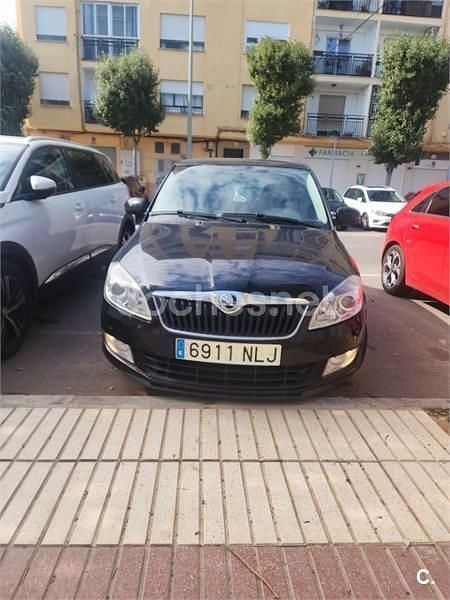 Usado Skoda Fabia Ambition 90 CV (66 kW) 2015 Negro Berlina