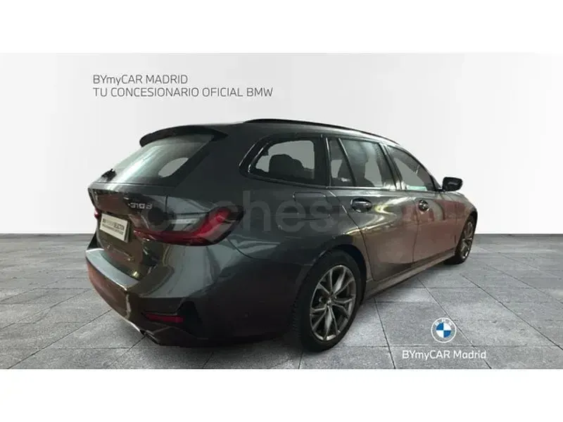 Usado BMW 318 Shadowline 150 CV (110 kW) 2022 Gris / plata Familiar