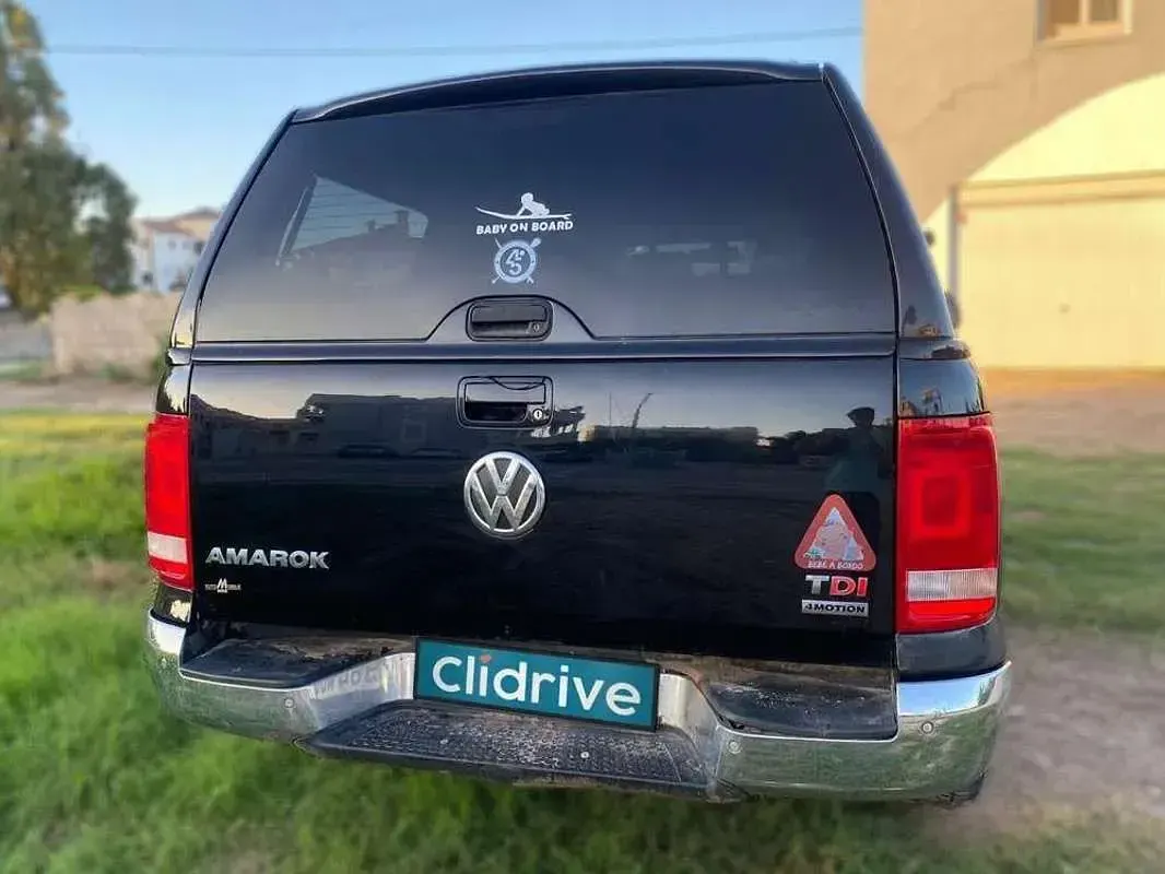 Usado VW Amarok Trendline 179 CV (131 kW) 2013 Negro Pickup/Camioneta