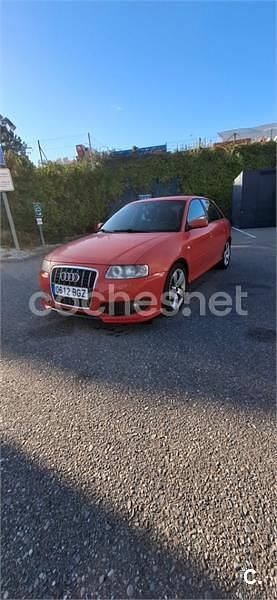 Rojo Usado 2001 Audi A3 Ambiente Berlina | 2900 € (Precio justo) - Imagen 1/4