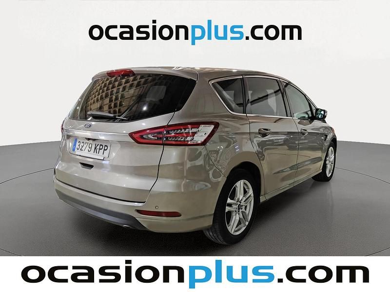 Usado Ford S-MAX Titanium 150 CV (110 kW) 2018 Gris Monovolumen