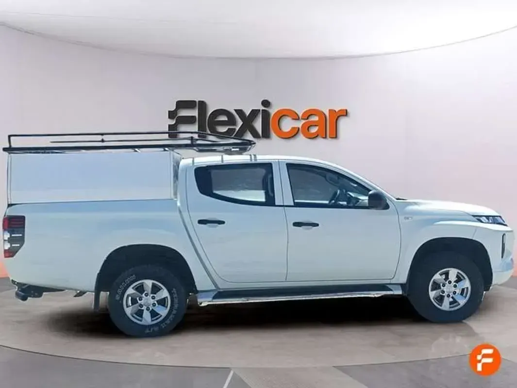 Usado Mitsubishi L200 150 CV (110 kW) 2021 Blanco Pickup/Camioneta