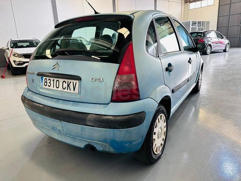 Usado Citroën C3 70 CV (51 kW) 2004 Azul Berlina