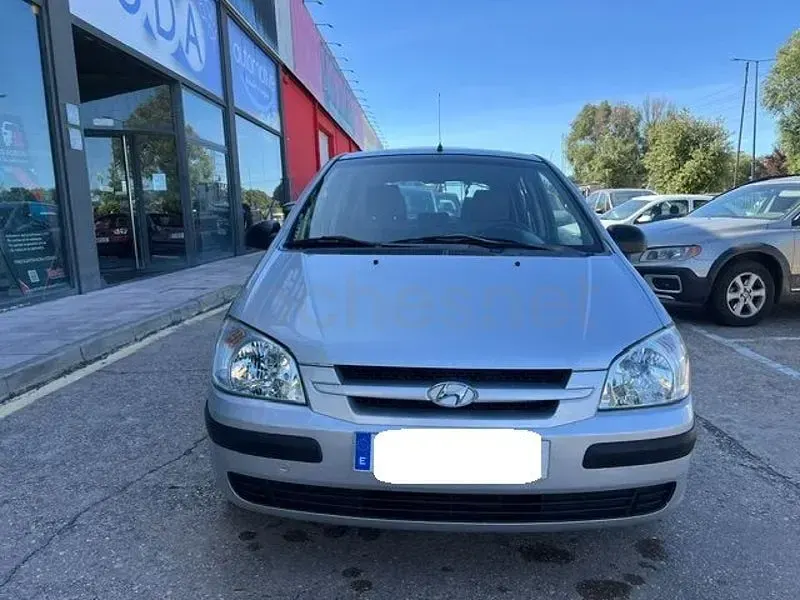 Usado Hyundai Getz 63 CV (46 kW) 2004 Gris / plata Utilitario