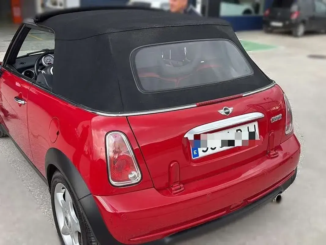 Usado Mini Cooper Cabriolet 116 CV (85 kW) 2005 Rojo Descapotable