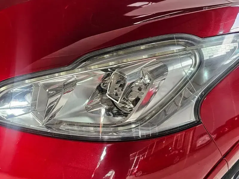 Usado Peugeot 208 GTi 200 CV (147 kW) 2013 Granate Utilitario