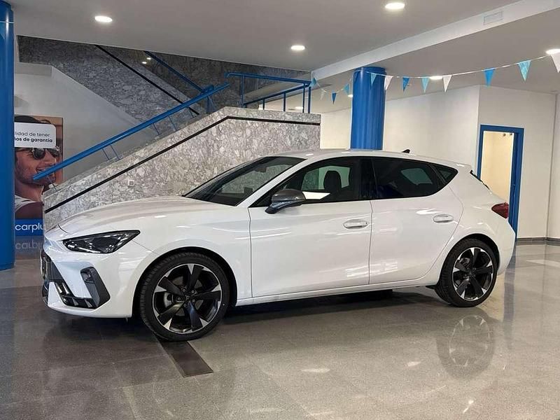Usado Cupra Leon 150 CV (110 kW) 2025 Blanco Utilitario